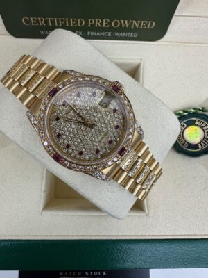 ROLEX DIAMOND SET YELLOW GOLD DATEJUST 31MM